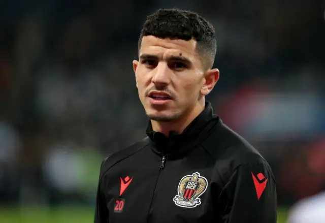 يوسف عطال، اللاعب الجزائري الذي يلعب بفريق نيس