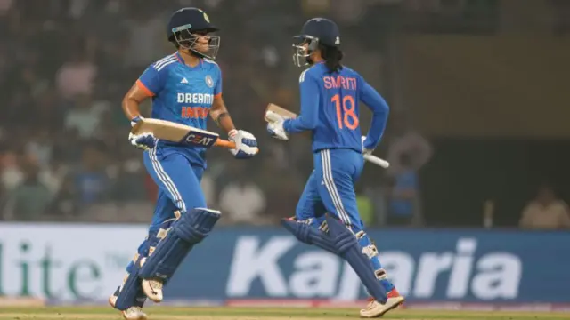 स्मृति मंधाना और शेफाली वर्मा