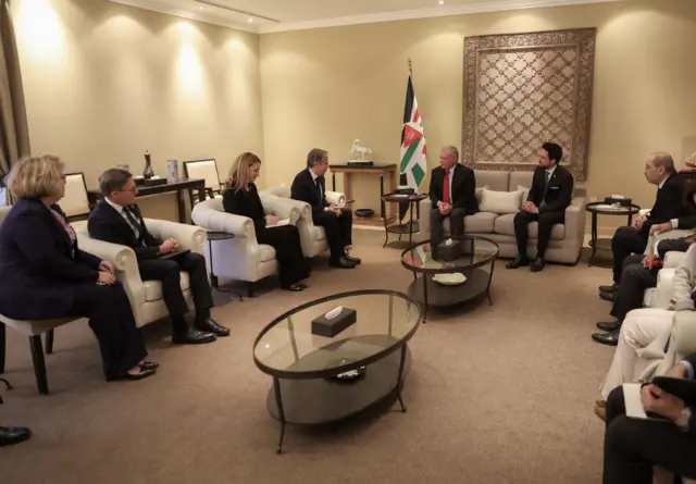 العاهل الأردني يستقبل بلينكن ويحذر من مغبة الاستمرار في حرب غزة