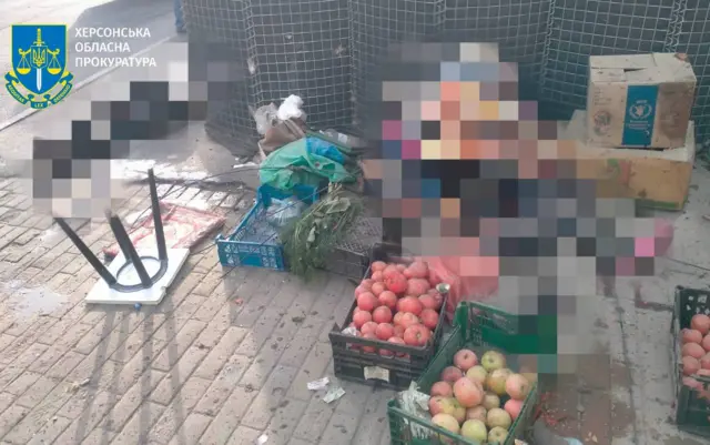 Рынок в Херсоне после удара во вторник