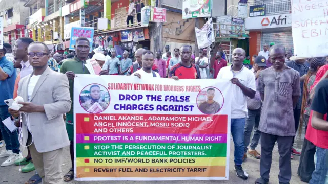 #FearlessInOctober protesters gada for Lagos state
