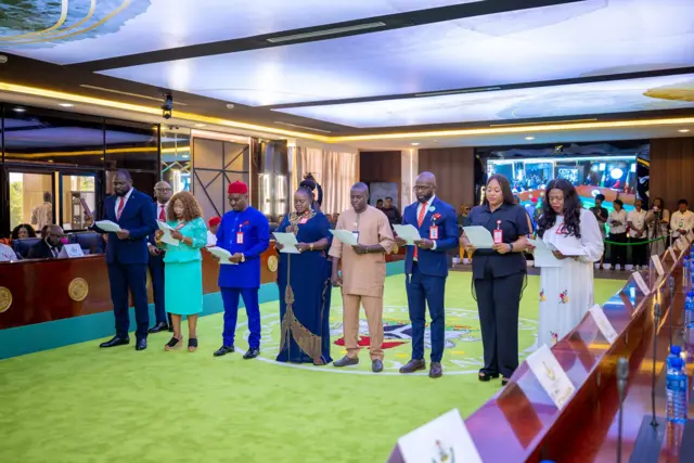 Ndị isioche okpuru ọchịchị ọhụrụ oge a na-edu ha n'iyi ọrụ