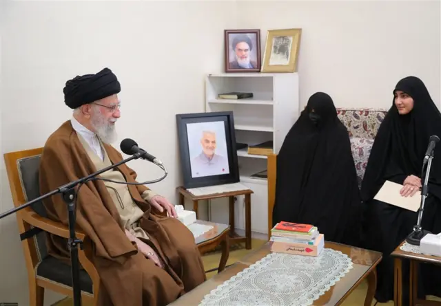 زینب سلیمانی و آیت‌الله خامنه‌ای