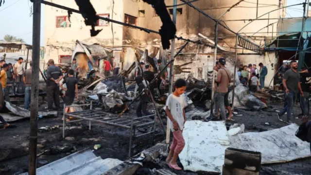 غزہ میں الاقصیٰ ہسپتال کمپلیکس پر ایک اسرائیلی فضائی حملہ