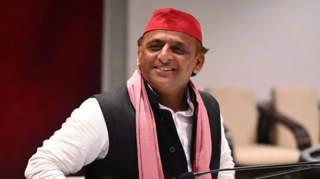 अखिलेश यादव