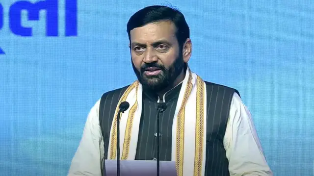शपथ ग्रहण करते हुए नायब सिंह सैनी