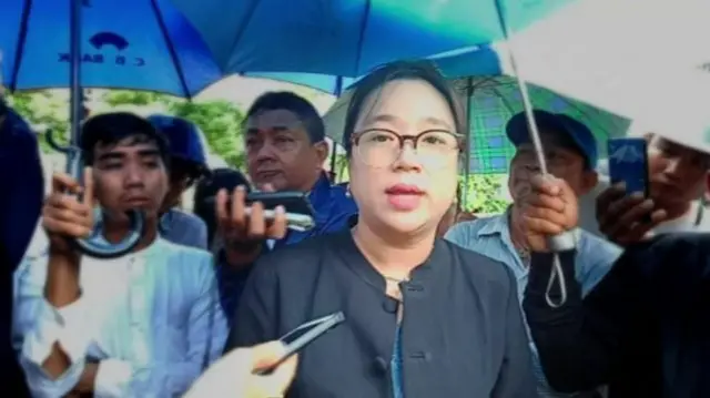 နေပြည်တော်က ဗစ်တိုးရီးယား အမှုမှာတွေ့ရတဲ့ တရားလွှတ်တော်ရှေ့နေ ဒေါ်ရွက်နုအောင် (ပုံဟောင်း)