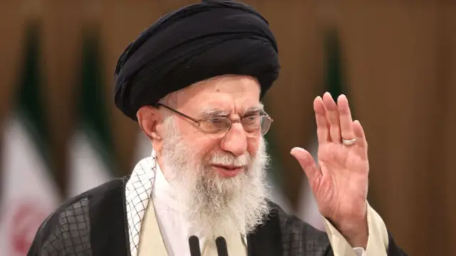 आयतुल्लाह अली ख़ामेनेई (फ़ाइल फ़ोटो)