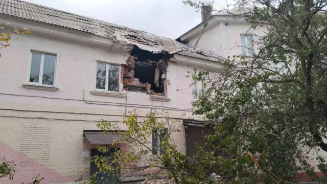 Поврежденное здание