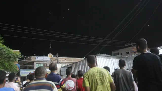 फलस्तीनी लोगों ने देखे ईरान के हमले