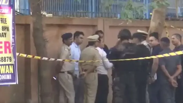 घटनास्थल पर मौजूद पुलिस और एनएसजी का दल