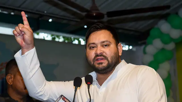 तेजस्वी यादव