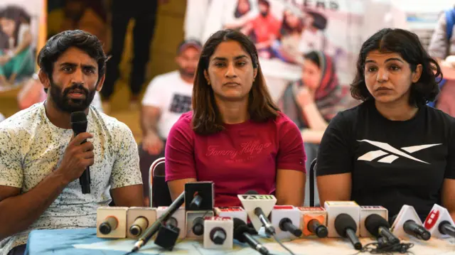 बजरंग पुनिया, विनेश फोगाट और साक्षी मलिक
