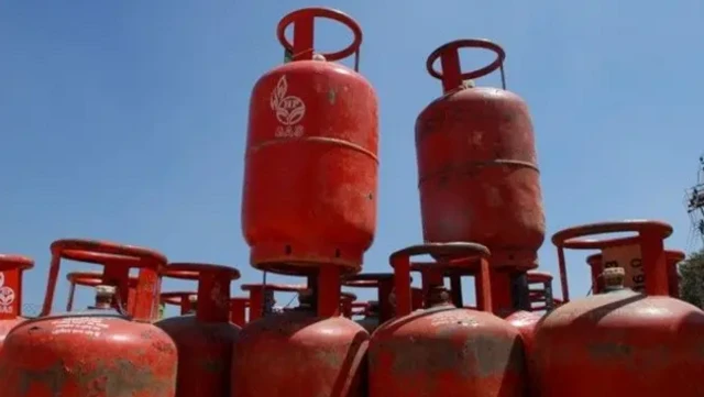Gas