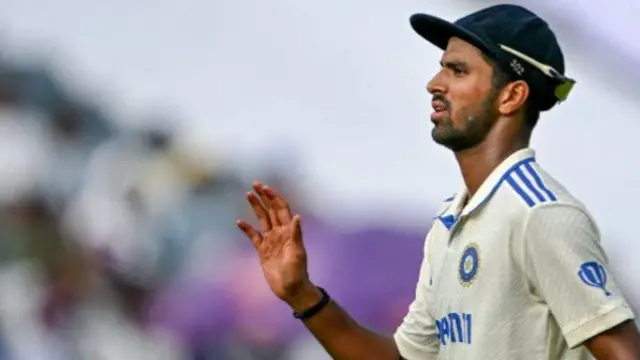 दूसरे टेस्ट के पहले दिन के खेल के दौरान वॉशिंगटन सुंदर