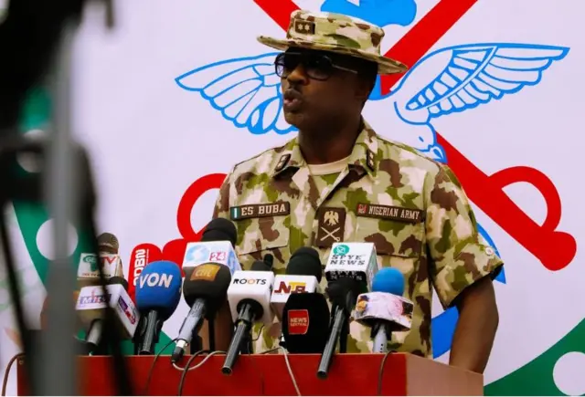 Onyeisi mgbasaozi ụlọọrụ nchekwa bụ Edward Buba