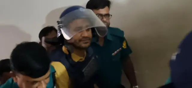 হত্যাচেষ্টা মামলায় রিমান্ড শেষে কারাগারে ব্যারিস্টার সুমন