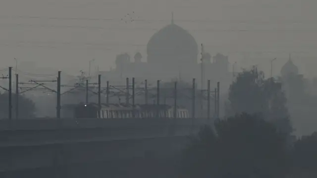 रविवार को गंभार श्रेणी में पहुंची हवा की गुणवत्ता