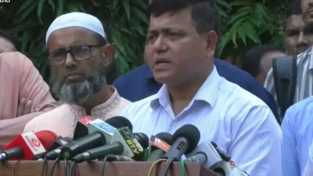 রোকেয়া বিশ্ববিদ্যালয় সব ধরনের রাজনীতি বন্ধের সিদ্ধান্তের কথা জানান উপাচার্য ড. মো. শওকত আলী