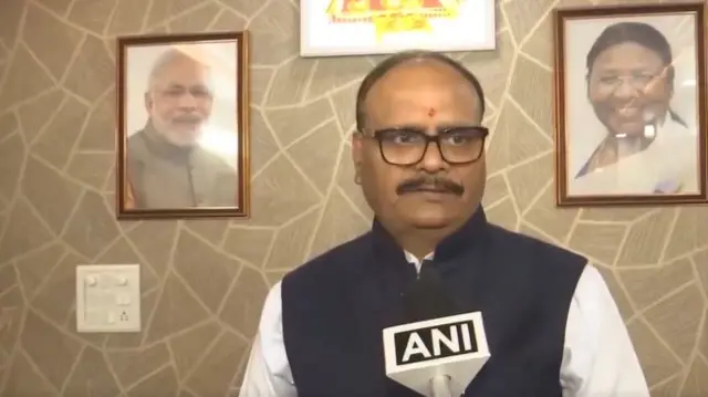 यूपी के उपमुख्यमंत्री बृजेश पाठक