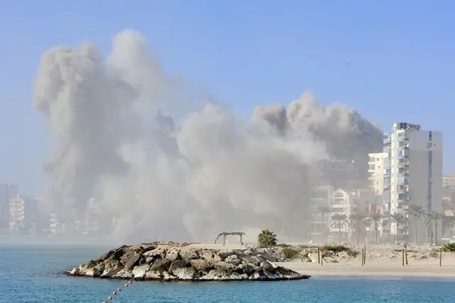 شهر بندری صور، امروز پس از بمباران جنگنده‌های اسرائیلی