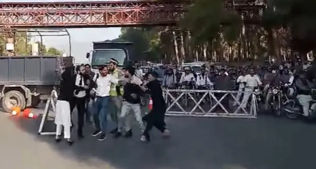 ایمان مزاری