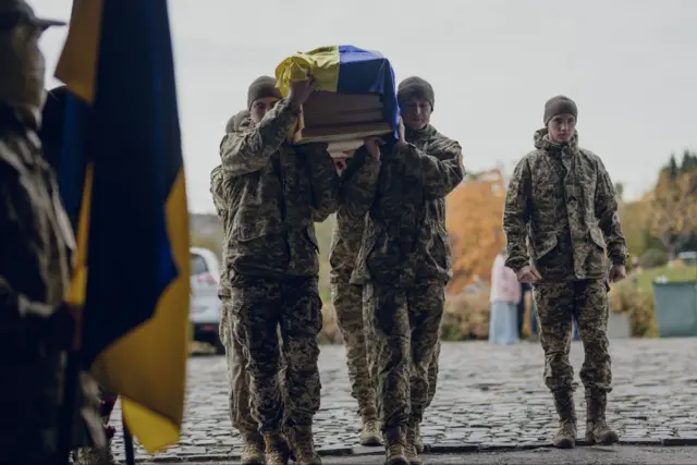 гроб с телом Дадина