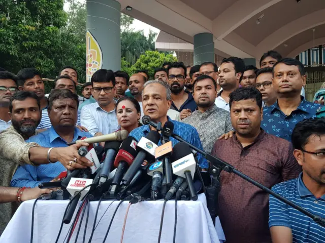 স্বরাষ্ট্র উপদেষ্টা অবসরপ্রাপ্ত লেফটেন্যান্ট জেনারেল মো. জাহাঙ্গীর আলম চৌধুরী