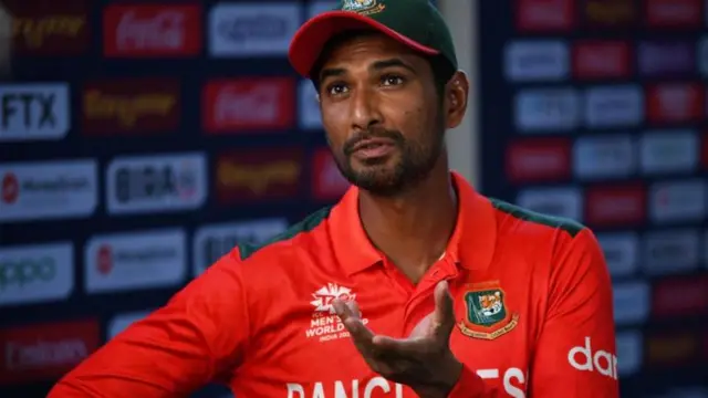 টি-টোয়েন্টি ক্রিকেট থেকে অবসরের ঘোষণা দিলেন মাহমুদউল্লাহ রিয়াদ।