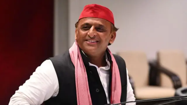 अखिलेश यादव