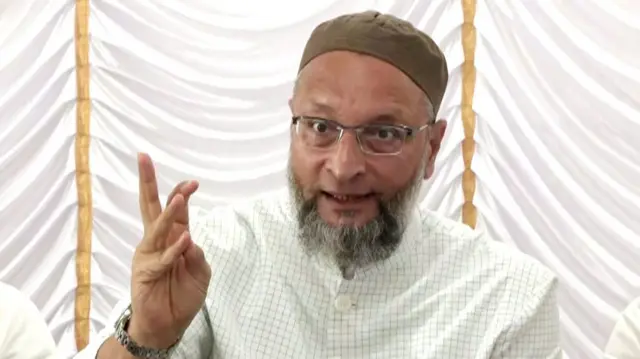 ऑल इंडिया मजलिस-ए-इत्तेहादुल मुस्लिमीन (एआईएमआईएम) के प्रमुख और हैदराबाद से लोकसभा सांसद असदुद्दीन ओवैसी (फाइल फोटो)