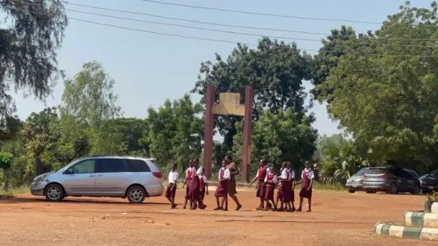 Ụmụakwụkwọ ndị a ga-anọ n'ụlọ ọnwa isii ruo mgbe a ga-emecha nyocha dị n'isi ha