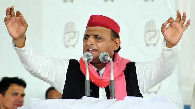 अखिलेश य़ादव