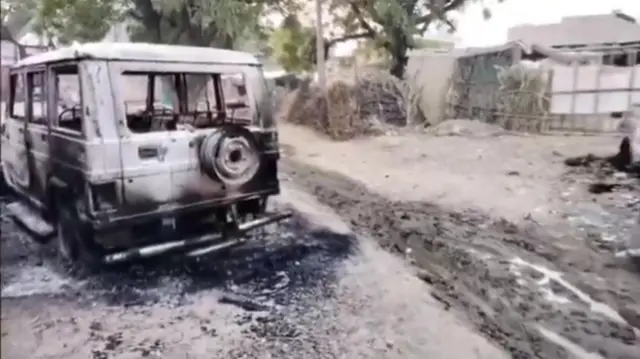 वाहनों में हुई आग़जनी