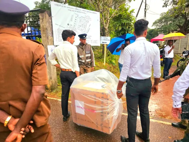 මහ මැතිවරණයේ ප්රකාශිත ඡන්ද ප්රතිශතය 60- 65% අතර බව මැතිවරණ නීරීක්ෂණ සංවිධාන පවසනවා.