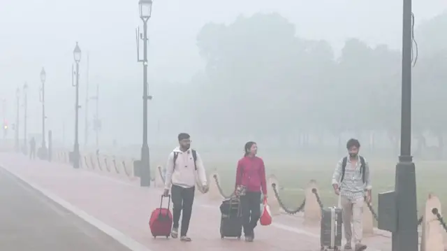 दिल्ली में वायु प्रदूषण की स्थिति लगातार ‘गंभीर’ बनी हुई है