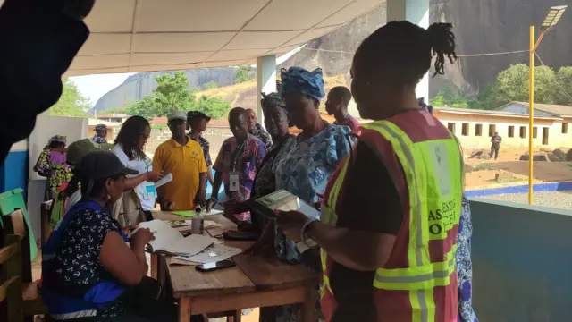 Ayẹwo orukọ n lọ lọwọ fun awọn oludibo