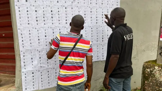 Voters dey prepare to vote