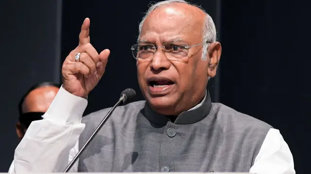 कांग्रेस अध्यक्ष मल्लिकार्जुन खड़गे.