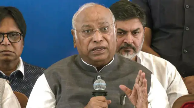 कांग्रेस अध्यक्ष मल्लिकार्जुन खड़गे