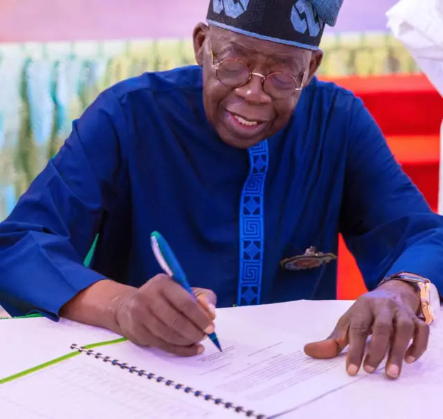 Onyeisiala Naịjirịa, Bola Ahmed Tinubu