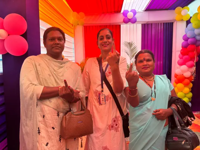 पारलिंगी उमेदवारांनी नागपुरात केलं मतदान