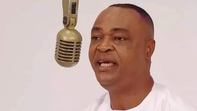 Jude Nnam enwerela onwe ya n’aka ndị ntọrị