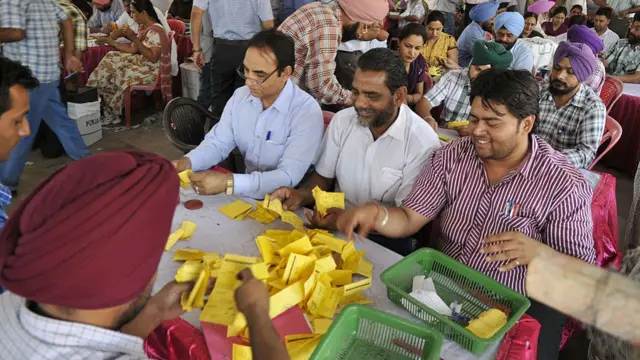 ਵੋਟਾਂ ਦੀ ਗਿਣਤੀ ਦਾ ਕੰਮ ਸਵੇਰੇ 8 ਵਜੇ ਸ਼ੁਰੂ ਹੋਇਆ