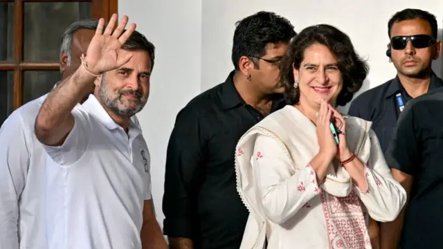 राहुल गांधी और प्रियंका गांधी