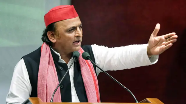 अखिलेश यादव