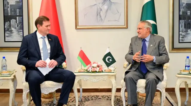 اسحاق ڈار
