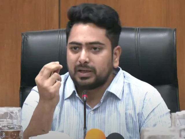 তথ্য ও সম্প্রচার উপদেষ্টা নাহিদ ইসলাম