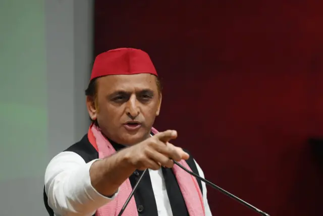 अखिलेश यादव