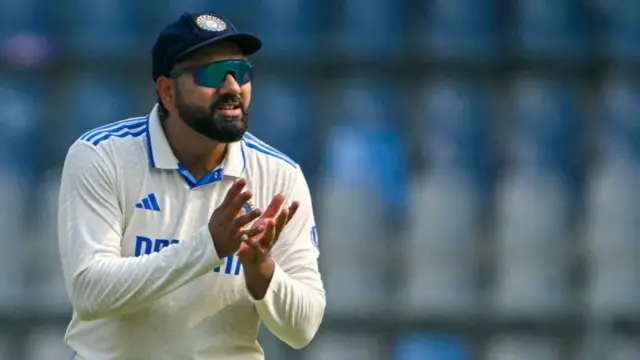 तीसरे टेस्ट मैच के दौरान कप्तान रोहित शर्मा